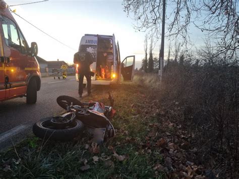 Louhans Deux Jeunes De Ans Gravement Bless S Dans Un Accident De Moto