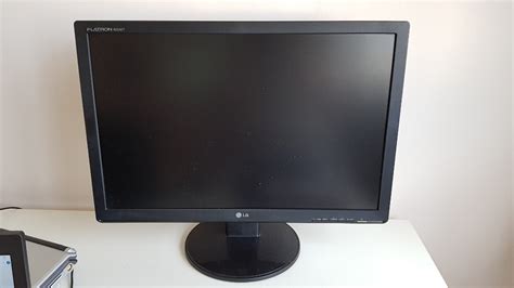 LG Flatron W2242T Computers Tech Parts Accessories Monitor