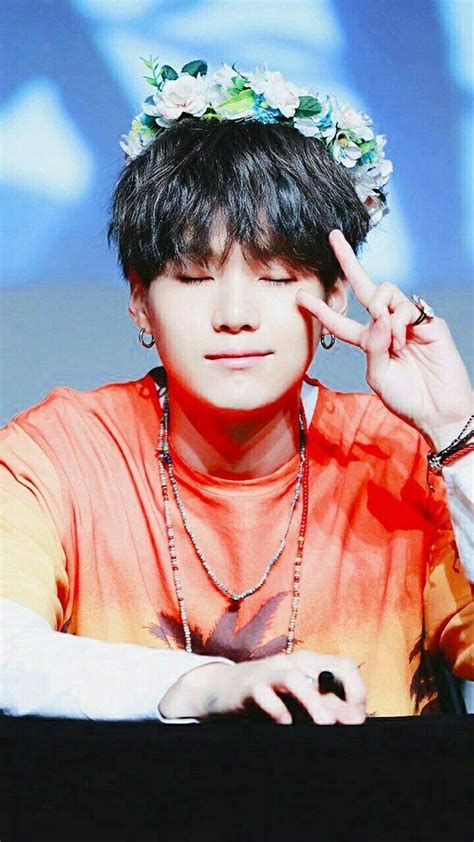 Suga BTS Wallpaper HD APK für Android herunterladen