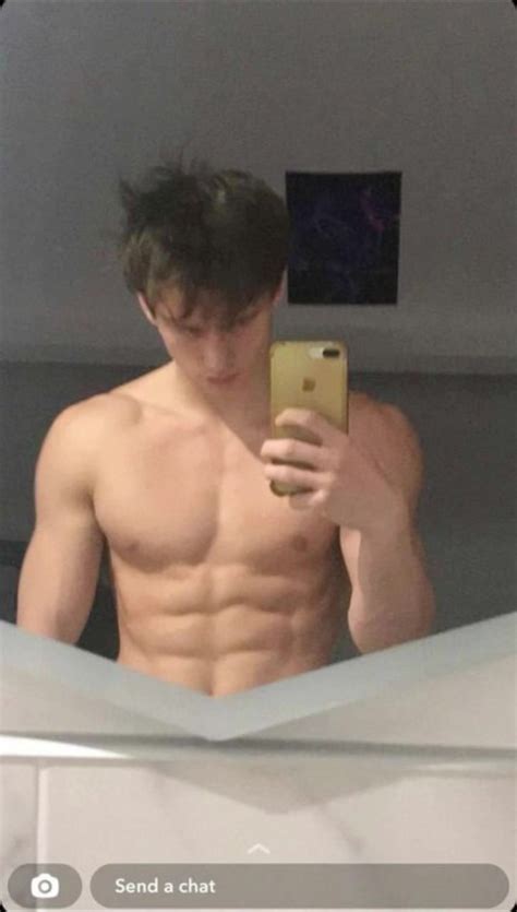 HOT FRENCH TIKTOKER JERKS OFF ThisVid