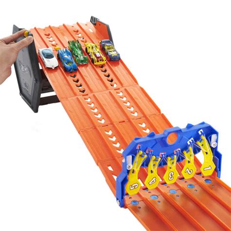 Hot Wheels Roll Out Raceway Track Set