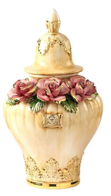 Potiche En Porcelaine Italienne Capodimonte Avec Or Vase Avec Bouchon