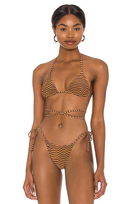 Tropic Of C Praia Bikini Top In Onda REVOLVE
