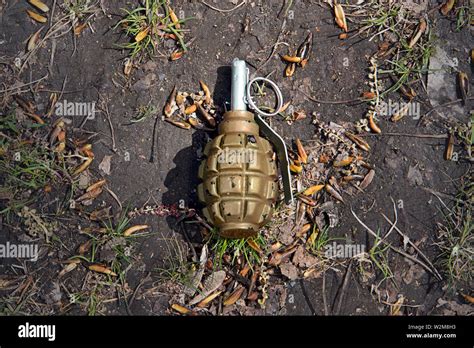 Fragmentation grenade hi-res stock photography and images - Alamy