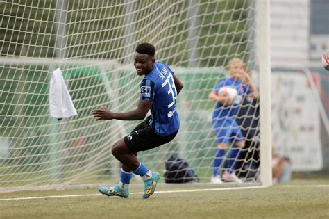 16 0 Eintracht Trier Kennt Im Testspiel Bei Der DJK St Matthias Kein