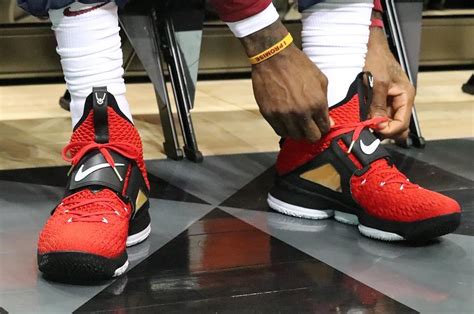 LeBron Debuts ‘Red’ Diamond Turf 15s in Tribute to Deion Sanders | NIKE ...