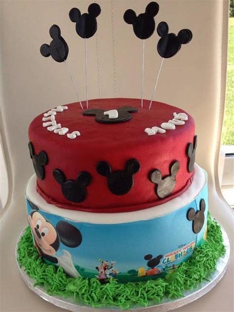 Mickey Mouse Decorated Cake By Wendyslesvig CakesDecor