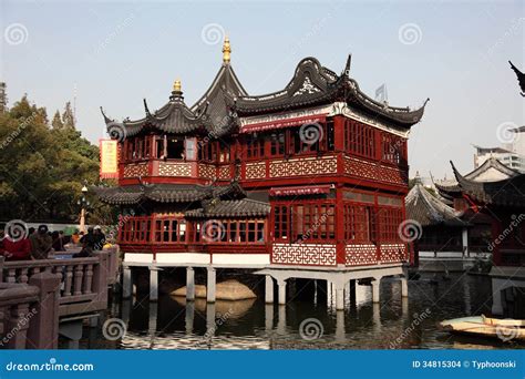 Yuyuan Garden in Shanghai editorial stock image. Image of chinese ...