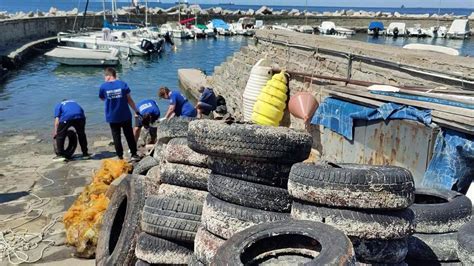 Discarica Nel Mare Di Barcola La Maxi Operazione Di Pulizia YouTube