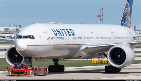 N U United Airlines Boeing Er Photo By Bill Wang Id