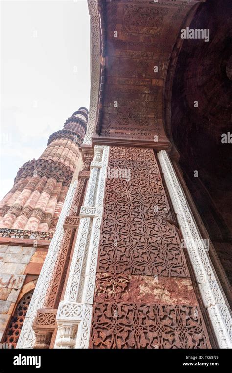 Alai Darwaza Built By Alauddin Khalji Qutb Minar Qutb Complex