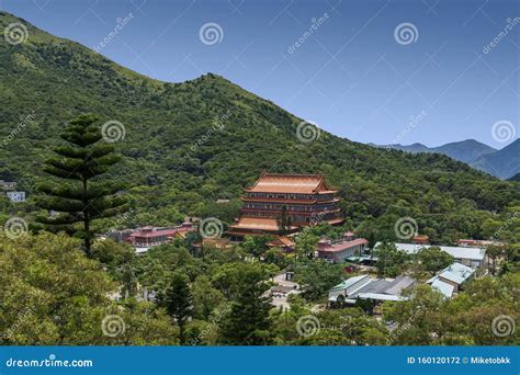 Monasterio Del Po Lin Isla De Lantau Hong Kong Foto De Archivo