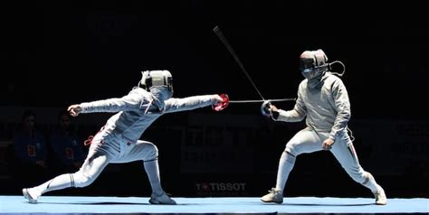 Fencing movements: Stances - ActiveSG