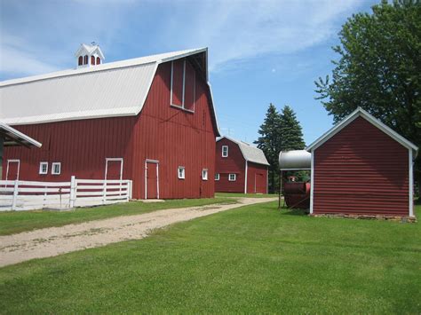 Minnesota barn Country Barns, Country Life, Country Living, Old ... 