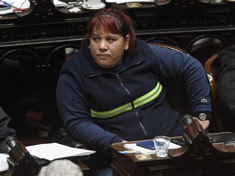 Acusaciones cruzadas e incidentes por la detención de una diputada que