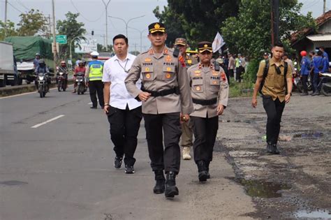 Berjalan Kondusif Tni Polri Dan Satpol Pp Amankan Penertiban Bangunan