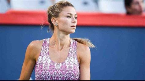 FOTO Camila Giorgi Collant Velati E Tacco A Spillo Aggressivo La