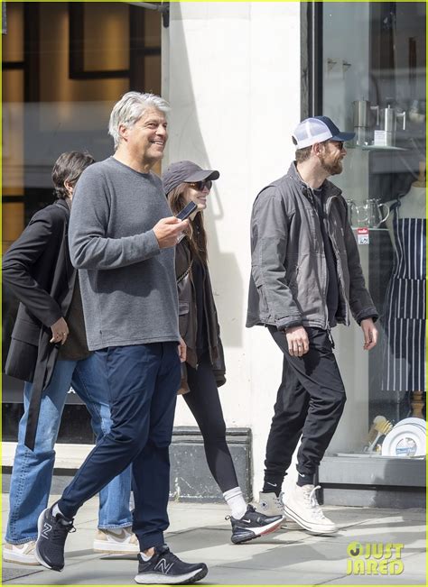 Bridgerton S Phoebe Dynevor Holds Hands With Actor Cameron Fuller In