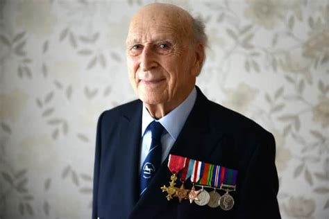 Rustington War Hero A Highly Decorated Tank Commander Who Went On To