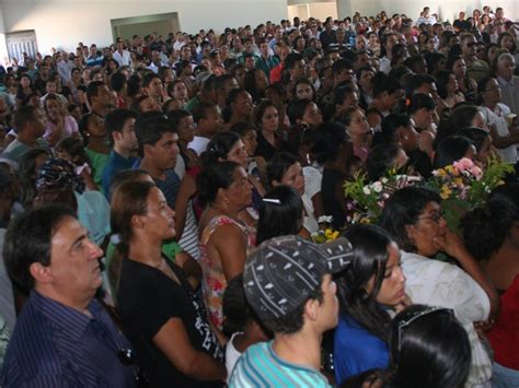 G Corpo De Jovem Baleada Enterrado Sob Forte Como O De Familiares