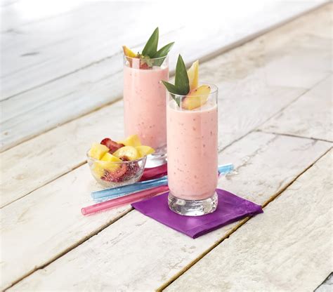 Mixed Fruit Smoothie - Yogurt Berry Smoothie Recipe - Dole® Sunshine