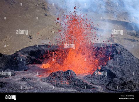 Eruption Of The Meradalir Volcano Reykjanes Peninsula Iceland August