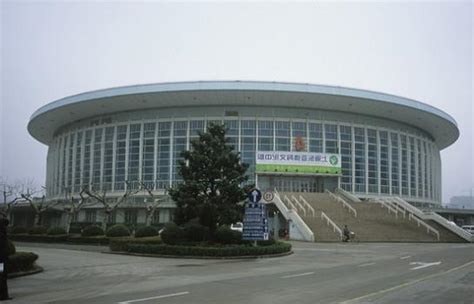 Shanghai Indoor Stadium (Shanghai, 1976) | Structurae