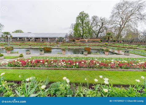 Princess Diana Memorial Garden in Hyde Park Editorial Photography ...