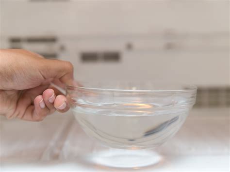 4 Ways to Make Clear Ice - wikiHow