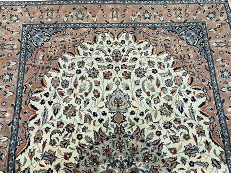 Kashmir Ghoum Carpet 200 Cm 130 Cm Catawiki