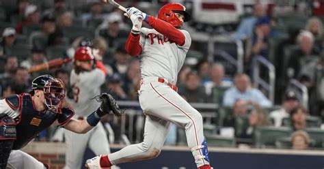 Harper Homers Phillies Shut Down Slugging Braves In Game 1 Of Nlds