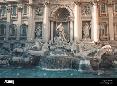 Trevi fountain in Rome Stock Photo - Alamy