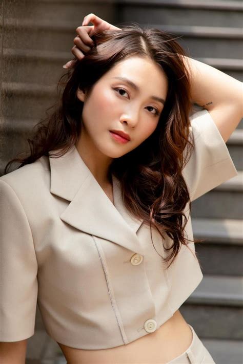 Top Hot girl Việt đẹp nhất trên Instagram toplist vn