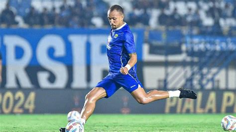 Catatan 3 Pemain Debut Persib Bandung Gustavo Franca Dimas Drajad