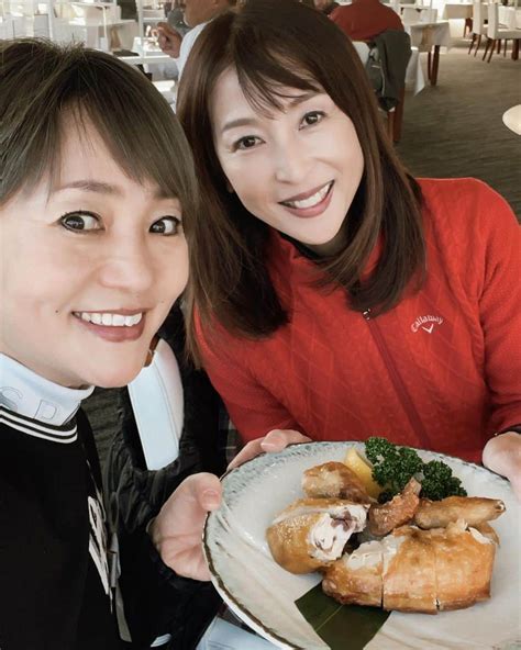 かとうれいこさんのインスタグラム写真 かとうれいこinstagram「ゴルフ場のレストランのー⛳️ 丸鷄の素揚げが美味しかったー♡