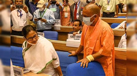 Cm Yogi Adityanath And Mamta Banerjee Face To Face In Delhi Picture Is