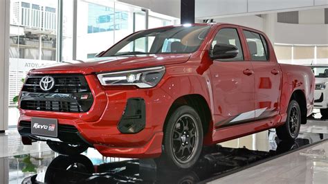 Toyota Presentó Una Hilux Low Rider La Nombró Revo Gr Sport Y Es