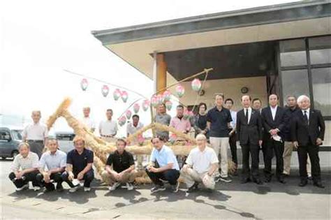 馬形精霊舟に無病息災祈る 菊陽町で川施餓鬼｜熊本日日新聞社