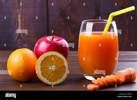 Manzana y naranja fotografías e imágenes de alta resolución Alamy