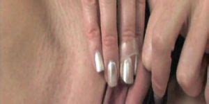 HOT G VIBE Fingering Brunette Squirt Tnaflix