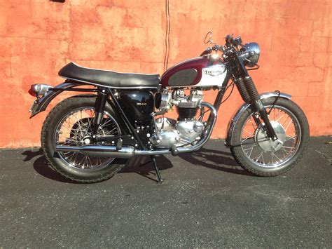 1967 Triumph Bonneville T120r Beautiful Color And What A Sound She Makes