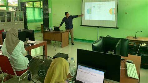 Workshop Digitalisasi Pembelajaran Prodi P Ti Upgri Pontianak Dorong