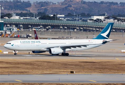 B Hlq Cathay Pacific Airbus A By Thomas Tse Aeroxplorer