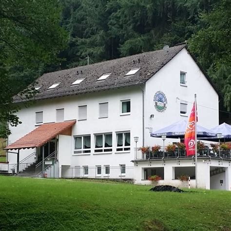 Wandern Pf Lzer Rundwanderung Mit Einkehr Naturfreundehaus