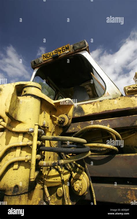 Yellow JCB digger Stock Photo - Alamy