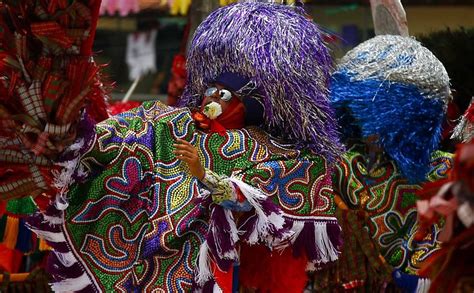 MARACATU - Grupo folclórico do estado do Pernambuco. Conhecido pela ...