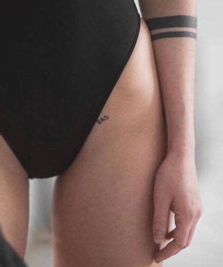 De plus en plus plébiscitle tatouage intime sur le pubis ou laine a l