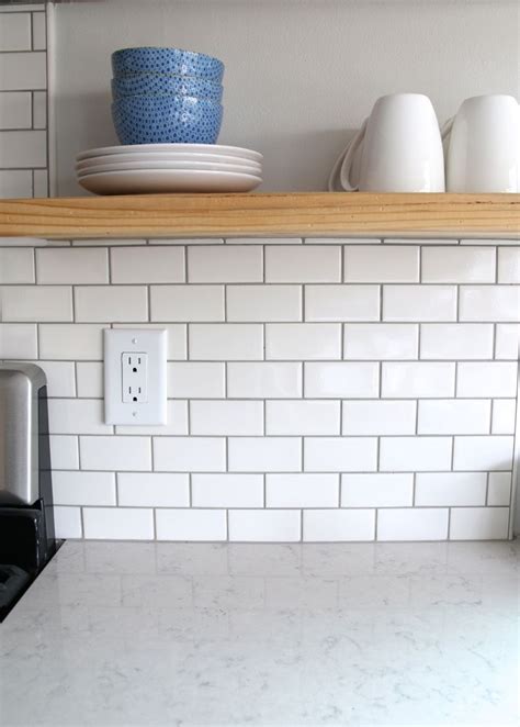 20+ White Tile Backsplash Grey Grout – The Urban Decor