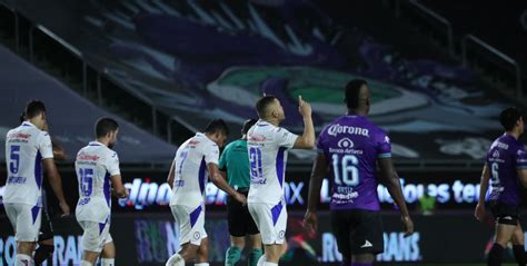 Cruz Azul Hundi Al Mazatlan Y Se Qued Con El Liderato De La Liga Mx