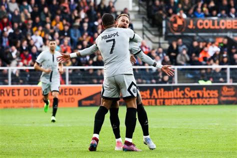 Résumé Lorient PSG en vidéo 1 2